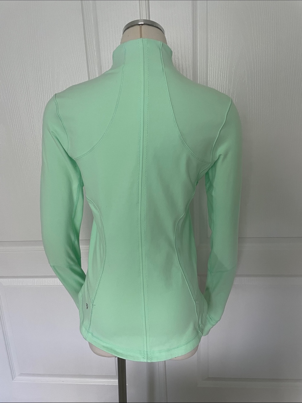 Lululemon Women's Mint Zip-Up Jacket Size 8 - Picture 6 of 16
